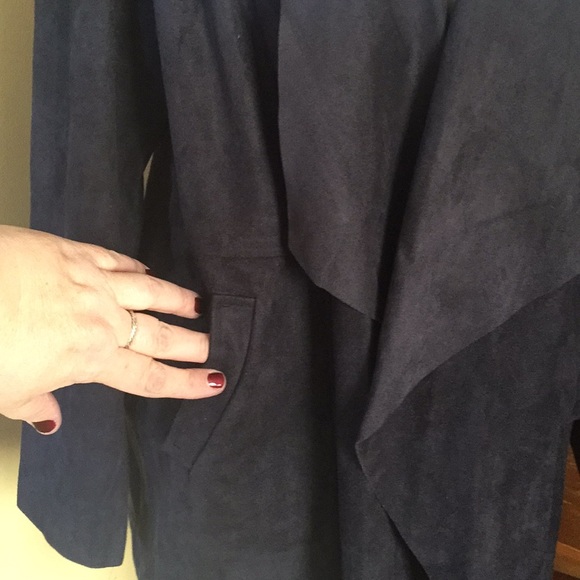 CHICOS Size Large 2 Drape Front Navy Sueded Waterfall Blazer Versatile $149 NEW - Picture 8 of 8
